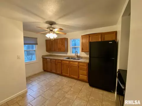 2512 E Keys Ave, Springfield, IL 62702 photo 7