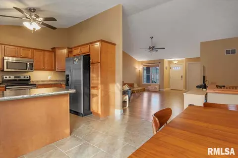 2907 Cindy Ln, Springfield, IL 62711 photo 14