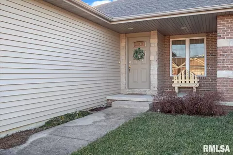 2907 Cindy Ln, Springfield, IL 62711 photo 2
