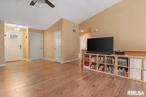 2907 Cindy Ln, Springfield, IL 62711 photo 6