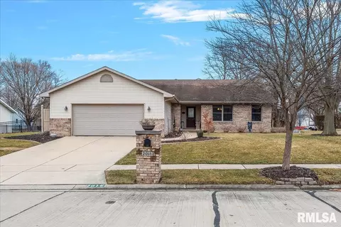 2016 Clarion Dr, Springfield, IL 62711 photo 1