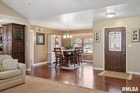 2016 Clarion Dr, Springfield, IL 62711 photo 8