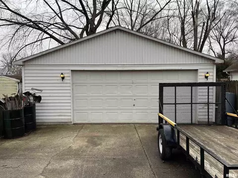 2842 S 15th St, Springfield, IL 62703 photo 5
