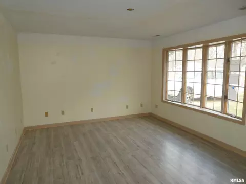 23 Parkridge Rd, Springfield, IL 62703 photo 2