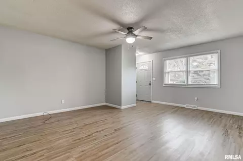 2104-2106 Austin Dr, Springfield, IL 62704 photo 19