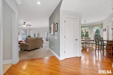 6504 Willow Springs Rd, Springfield, IL 62712 photo 12