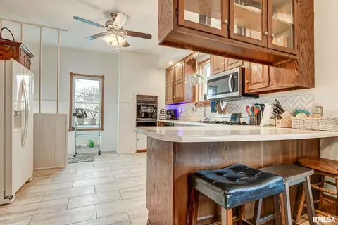 2015 N 17th St, Springfield, IL 62702 photo 9