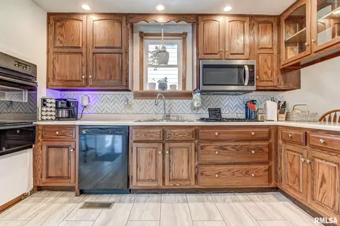 2015 N 17th St, Springfield, IL 62702 photo 12