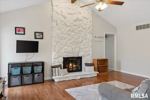 7 Roosevelt Rd, Springfield, IL 62703 photo 7
