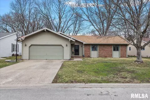 7 Roosevelt Rd, Springfield, IL 62703 photo 1