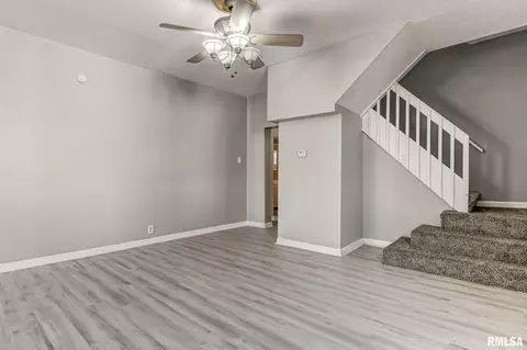 709 S Macarthur Blvd, Springfield, IL 62704 photo 5