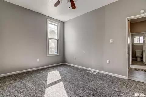 709 S Macarthur Blvd, Springfield, IL 62704 photo 9