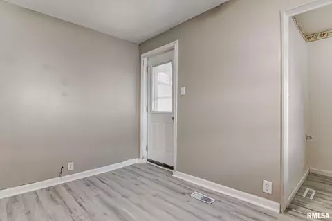 709 S Macarthur Blvd, Springfield, IL 62704 photo 6