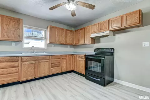 709 S Macarthur Blvd, Springfield, IL 62704 photo 7