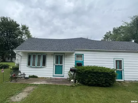 317 S Menard St, Mason City, IL 62664