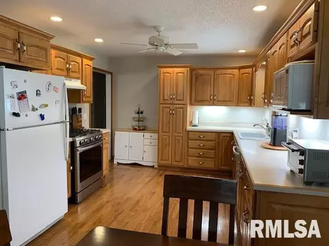 7708 Hunt Rd, Springfield, IL 62712 photo 3