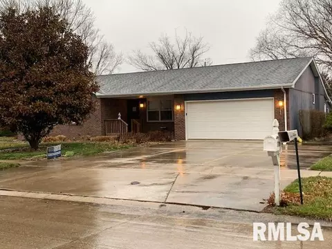 7708 Hunt Rd, Springfield, IL 62712 photo 2