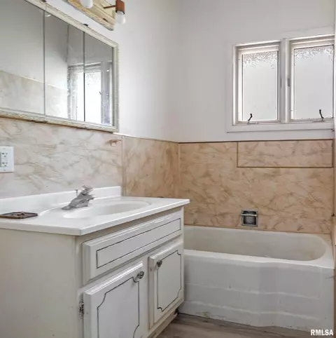 1912 N 11th St, Springfield, IL 62702 photo 9