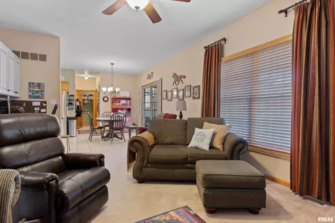 3216 Catalpa Dr, Springfield, IL 62707 photo 7