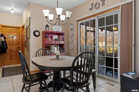 3216 Catalpa Dr, Springfield, IL 62707 photo 12