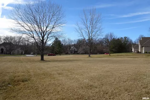 3721 Lancaster Ln, Quincy, IL 62305