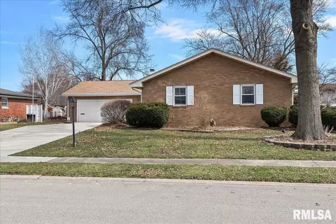 3108 Olympic Dr, Springfield, IL 62704 photo 3