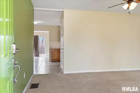 2085 Henley Rd, Springfield, IL 62702 photo 5