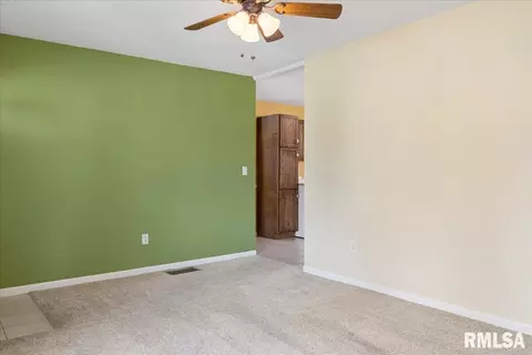 2085 Henley Rd, Springfield, IL 62702 photo 8