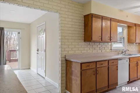 2085 Henley Rd, Springfield, IL 62702 photo 10