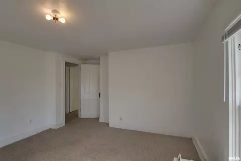 207 E Washington St, Mendon, IL 62351 photo 15