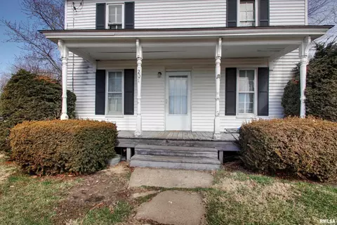 207 E Washington St, Mendon, IL 62351 photo 2