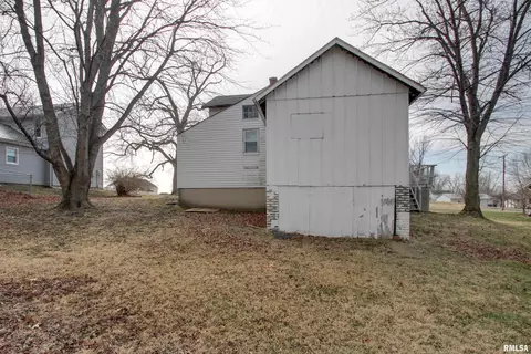 207 E Washington St, Mendon, IL 62351 photo 24