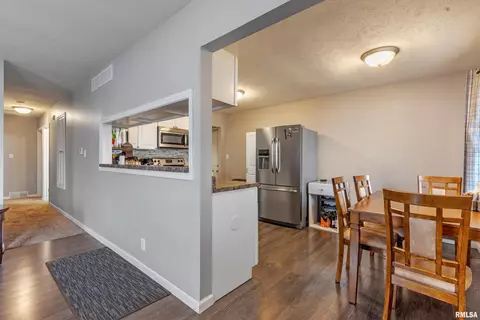 3024 Sherborn Rd, Springfield, IL 62702 photo 9