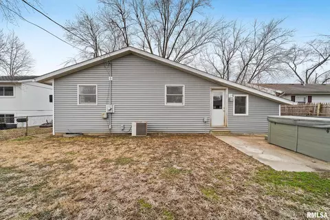 2223 Watch Ave, Springfield, IL 62702 photo 7