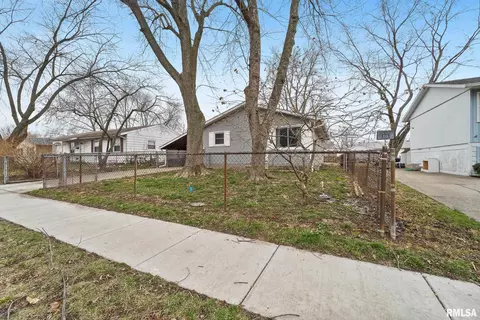 2223 Watch Ave, Springfield, IL 62702 photo 3