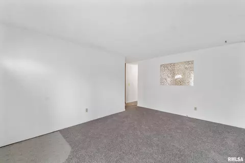 2223 Watch Ave, Springfield, IL 62702 photo 17