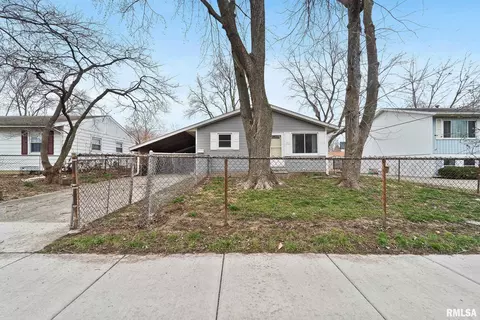 2223 Watch Ave, Springfield, IL 62702 photo 2