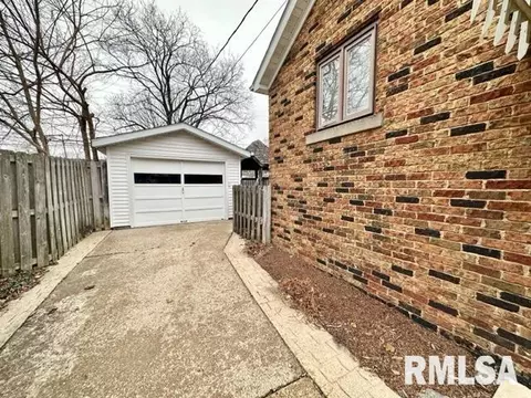 2445 S 7th St, Springfield, IL 62703 photo 30