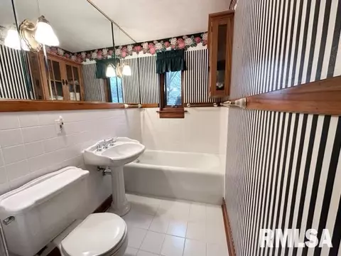 2445 S 7th St, Springfield, IL 62703 photo 15