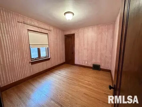 2445 S 7th St, Springfield, IL 62703 photo 17