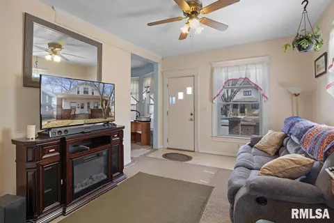 2179 S 10th St, Springfield, IL 62703 photo 8