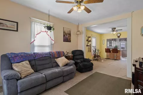 2179 S 10th St, Springfield, IL 62703 photo 4