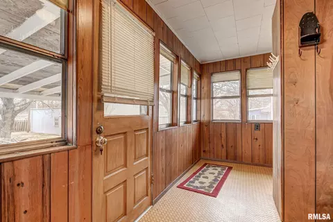 503 S Main St, Athens, IL 62613 photo 22
