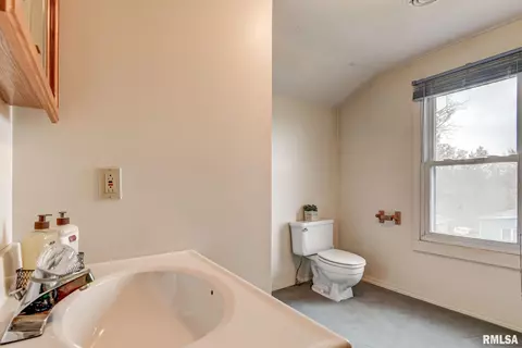 503 S Main St, Athens, IL 62613 photo 20