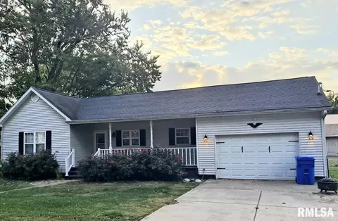 248 S Railroad St, Greenview, IL 62642