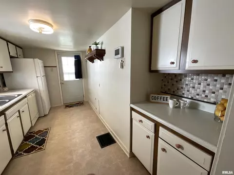 604 W Maple Ave N, Springfield, IL 62702 photo 8