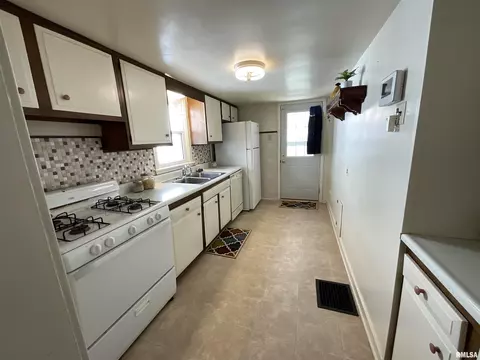 604 W Maple Ave N, Springfield, IL 62702 photo 7