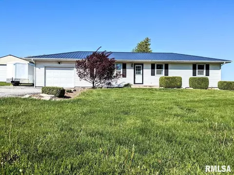1460 Gilmoor Dr, Fowler, IL 62338