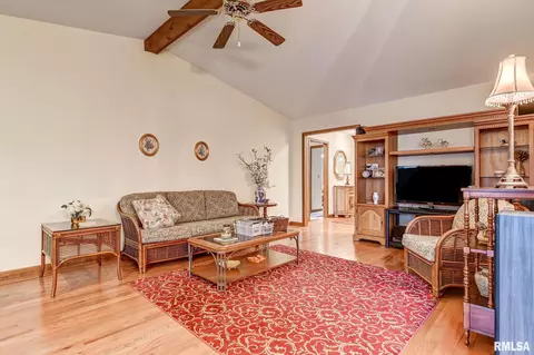 3123 Turning Mill Dr, Springfield, IL 62704 photo 4