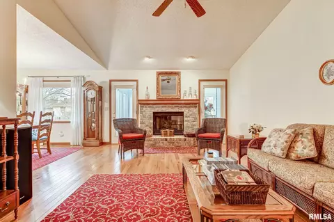 3123 Turning Mill Dr, Springfield, IL 62704 photo 7